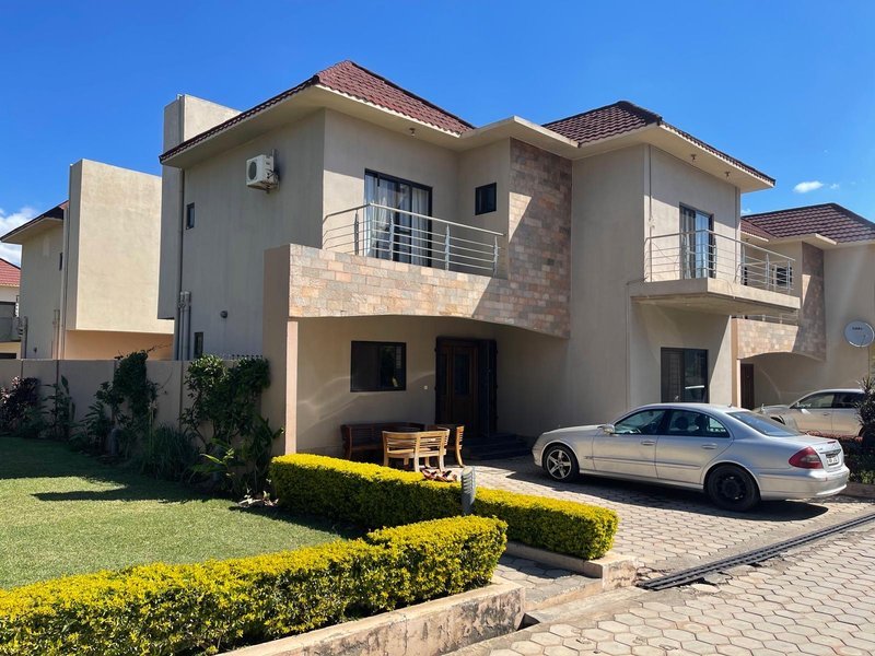 3 Bedroom En-Suite House