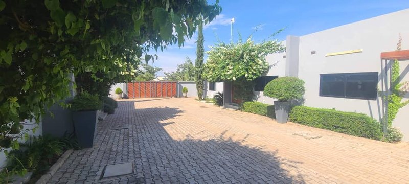 ROMA_FOXDALE AREA|THREE (3).BED SEMI-DETACHED FLAT|FOR RENT|YARD ONLY 4*UNITS|BACK UP|K17,000