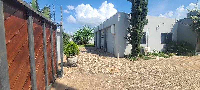 ROMA_FOXDALE AREA|THREE (3).BED SEMI-DETACHED FLAT|FOR RENT|YARD ONLY 4*UNITS|BACK UP|K17,000