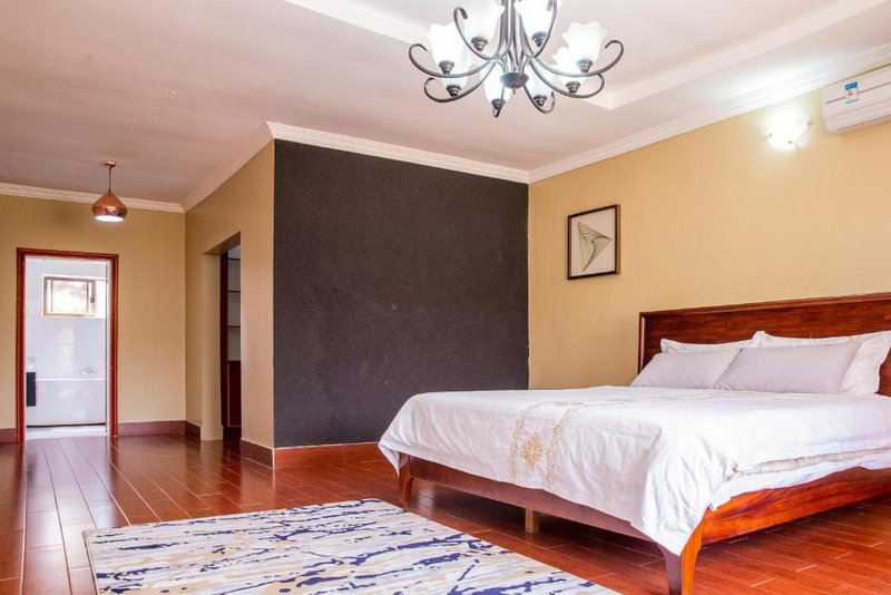 MASS MEDIA|LUXURY FULLY FURNISHED THREE (3) BED APARTMENT|K35,000