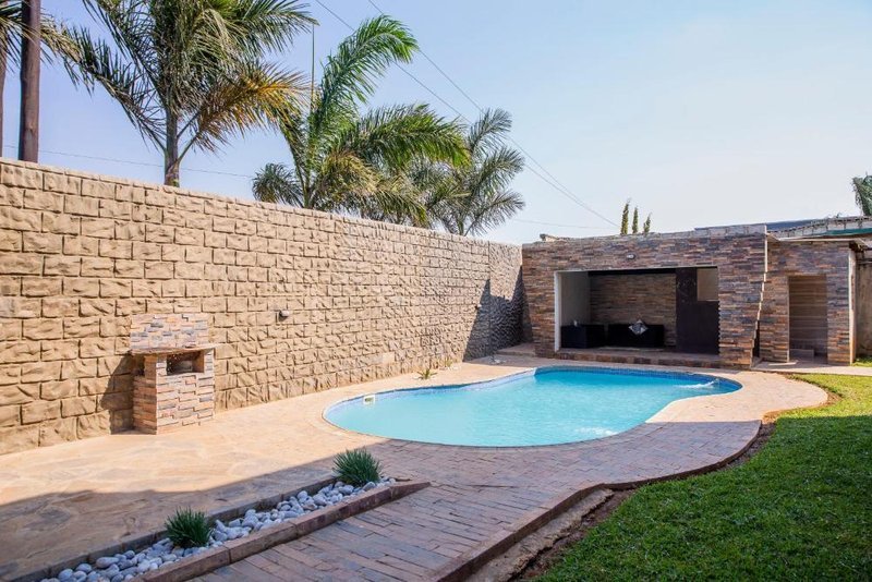 MASS MEDIA|LUXURY FULLY FURNISHED THREE (3) BED APARTMENT|K35,000
