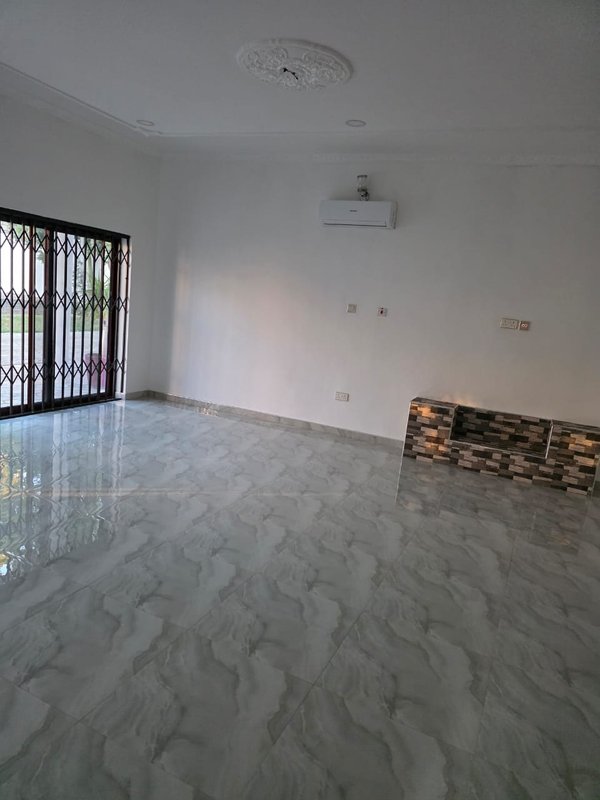 sale:ibex Hill,house