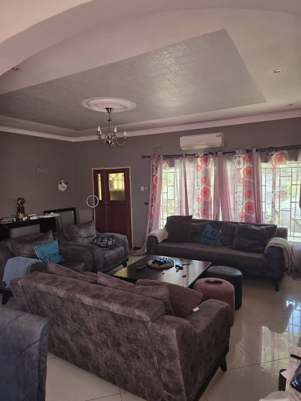 House for sale at Riverside