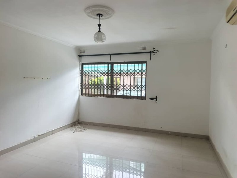 CROSSROAD AREA| THREE (3)BED FLAT|ÇOMPLEX OF ONLY 5*UNITS |RENT|K20,000