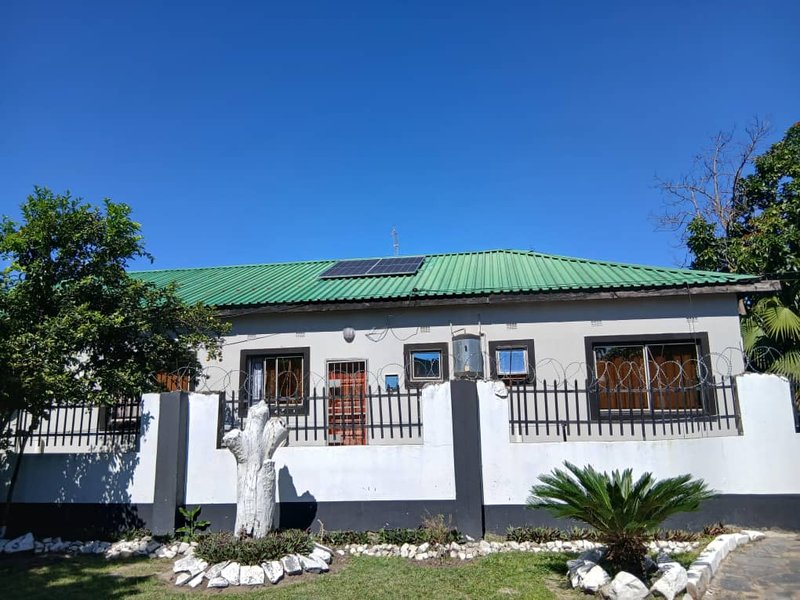 sale:house and flats,olympia behind mansa hill