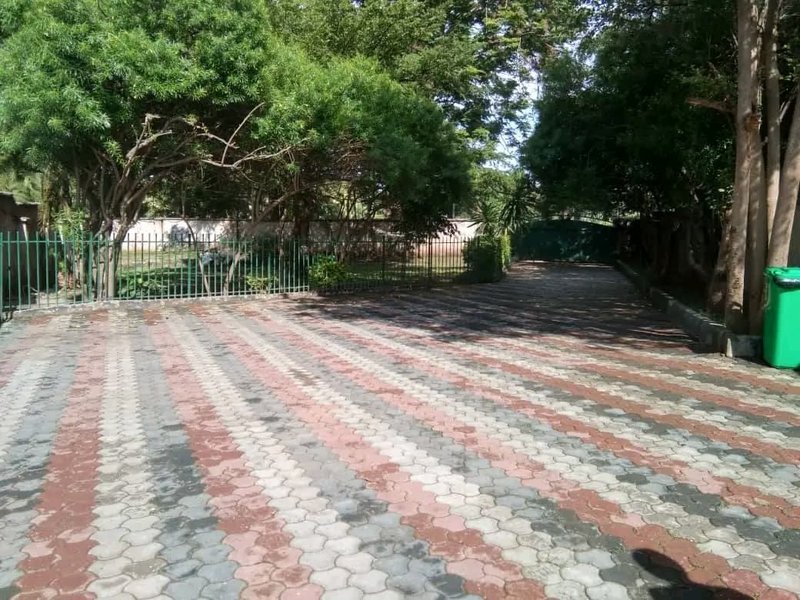 HOUSE FOR SALE – KALUNDU