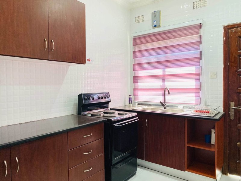 🏡 FOR RENT | Fully Furnished 2-Bedroom Executive Apartment – Chudleigh|