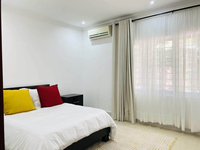 🏡 FOR RENT | Fully Furnished 2-Bedroom Executive Apartment – Chudleigh|