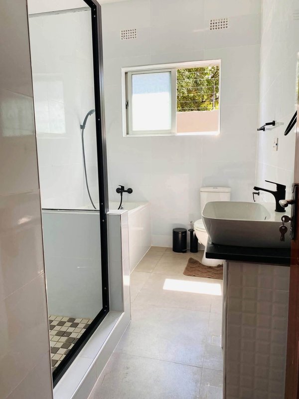 🏡 FOR RENT | Fully Furnished 2-Bedroom Executive Apartment – Chudleigh|