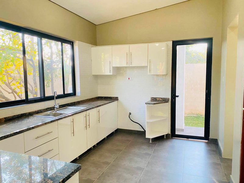 🏡 MODERN 3-BEDROOM TOWNHOUSES FOR RENT IN NEW KASAMA|K28,000