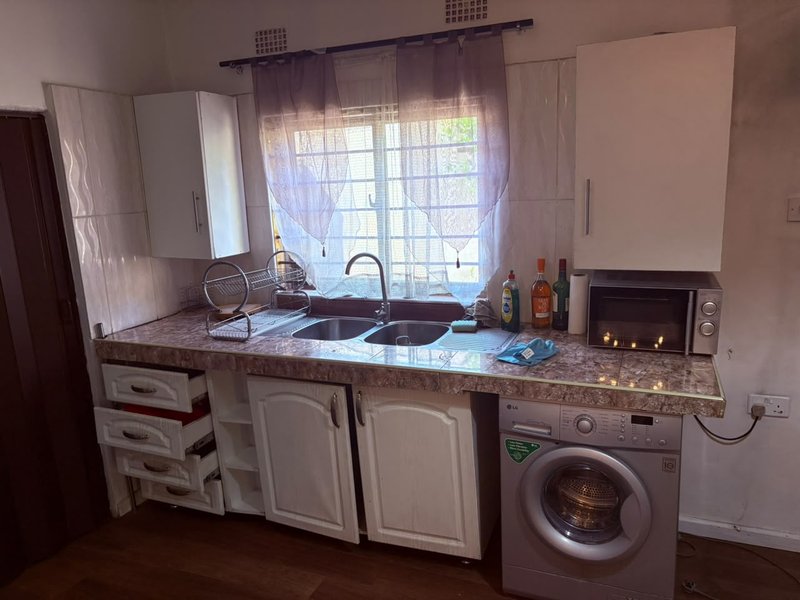 2-BEDROOM APARTMENT FOR RENT – JESMONDINE