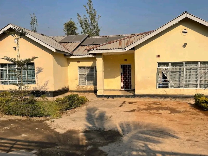 sale:flats 5,riverside, kitwe
