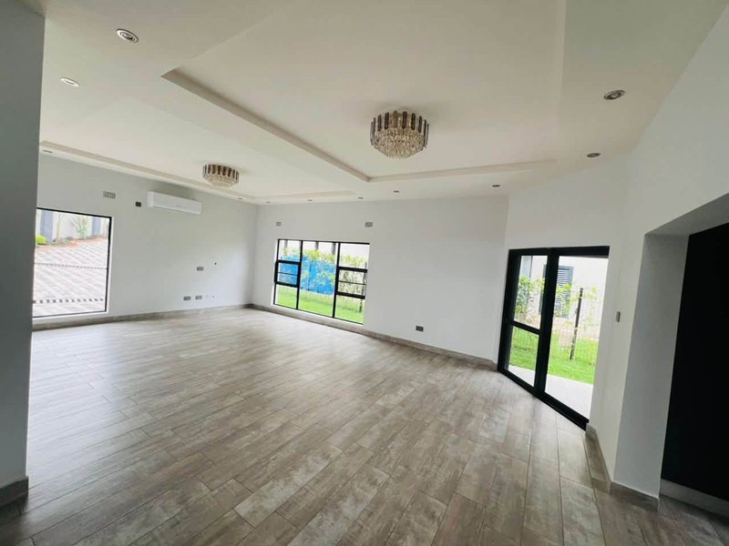 Executive 3 bedrooms standalone in roma