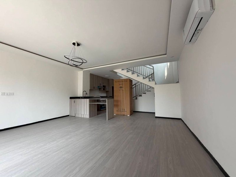 KINGSLAND CITY|SPACIOUS SEMI-FURNISHED _2*BED DUPLEX|UNFURNISHED DUPLEX APARTMENT|BACK UP POWER|K20,000