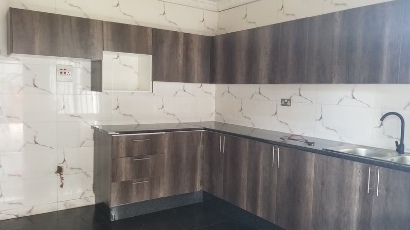 4 BEDROOMS HOUSE ON SALE