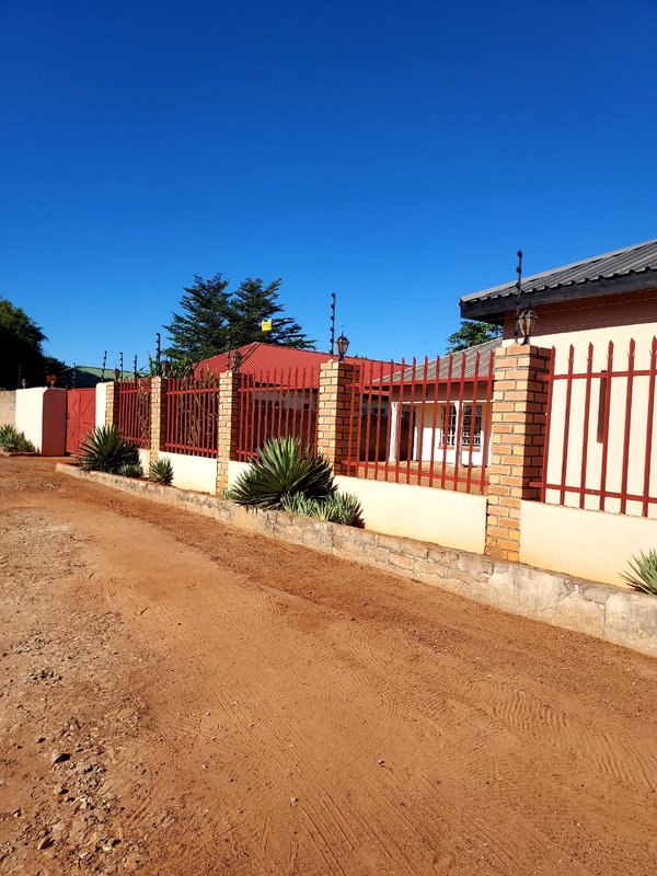4-BEDROOM HOUSE FOR SALE – LIVINGSTONE