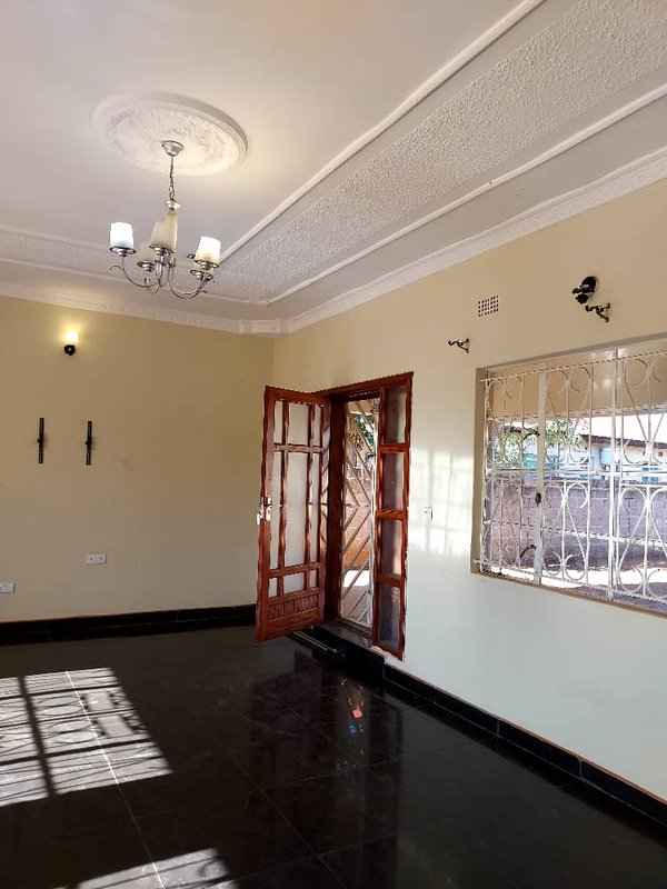 4-BEDROOM HOUSE FOR SALE – LIVINGSTONE