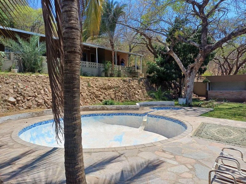 3-BEDROOM WATERFRONT HOUSE FOR SALE – SIAVONGA