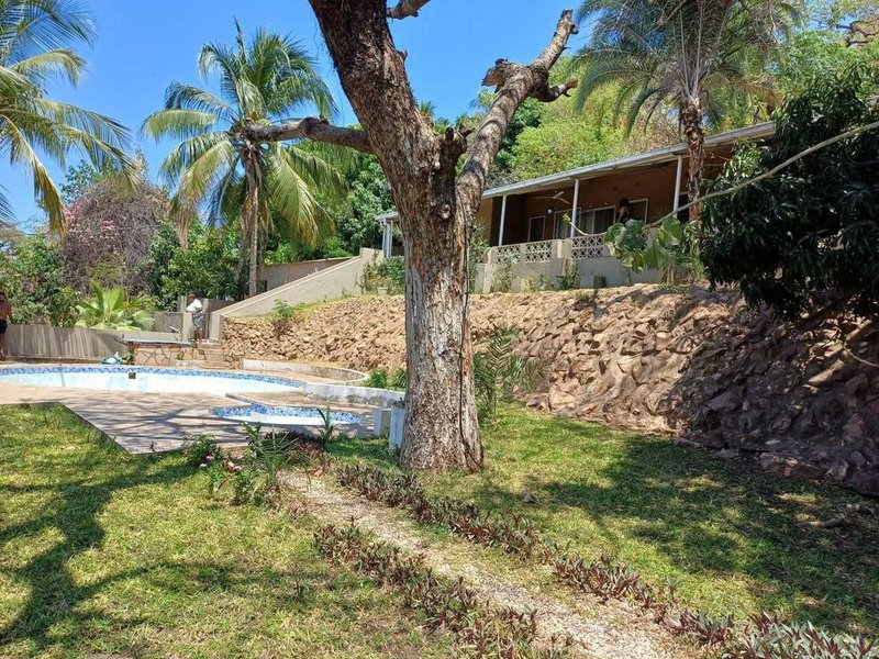 3-BEDROOM WATERFRONT HOUSE FOR SALE – SIAVONGA
