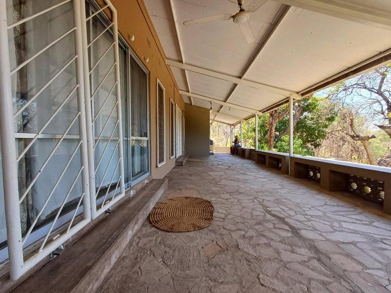 3-BEDROOM WATERFRONT HOUSE FOR SALE – SIAVONGA