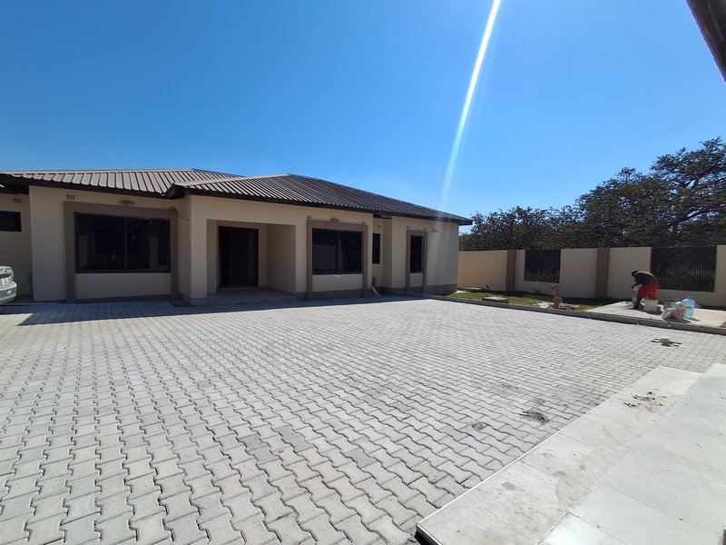 LEOPARDS HILL| CROSSPARK AREA|BEAUTIFUL NEWLY BUILT VACANT FREE STAND THREE BED HOUSES-|YARD ONLY FOUR (4) UNITS|RENT|K20,000 EACH