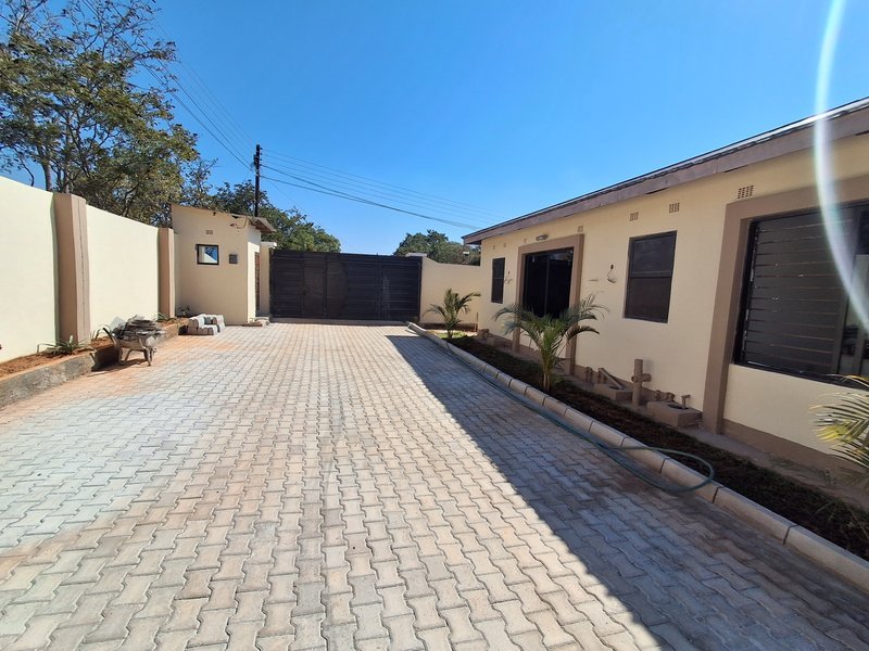LEOPARDS HILL| CROSSPARK AREA|BEAUTIFUL NEWLY BUILT VACANT FREE STAND THREE BED HOUSES-|YARD ONLY FOUR (4) UNITS|RENT|K20,000 EACH
