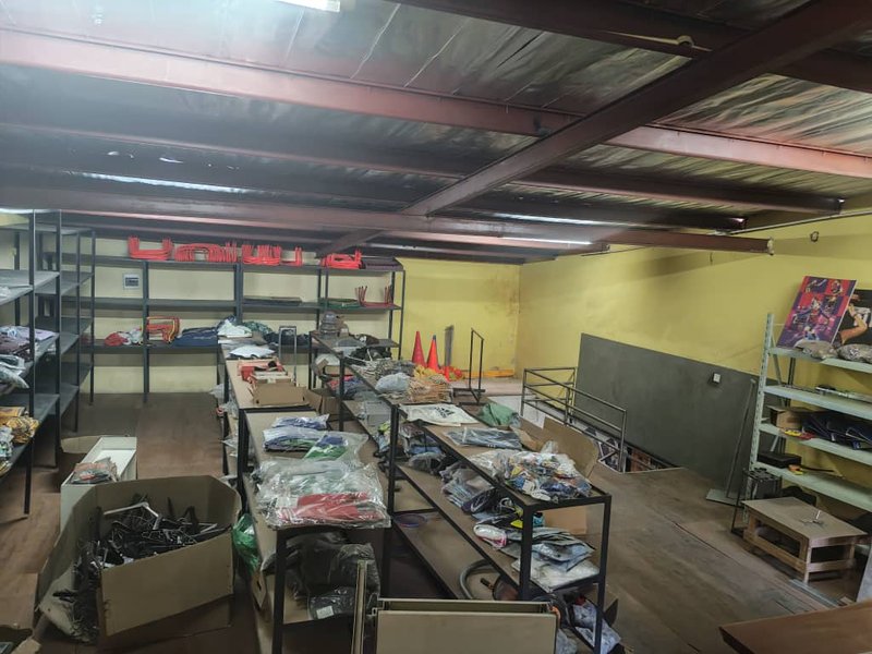 Commercial building for sale