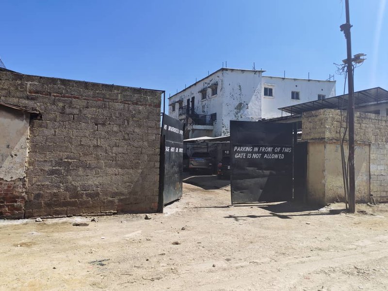 Commercial building for sale