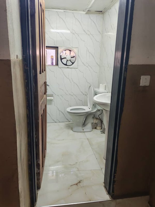Commercial building for sale