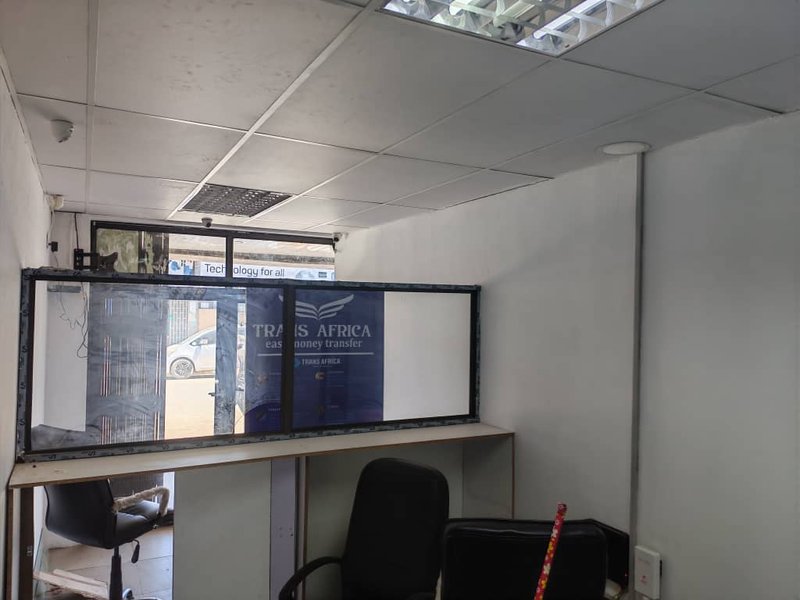 Commercial building for sale
