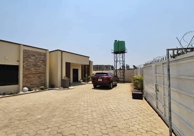 3 bedroom house in lilayi Green park road
