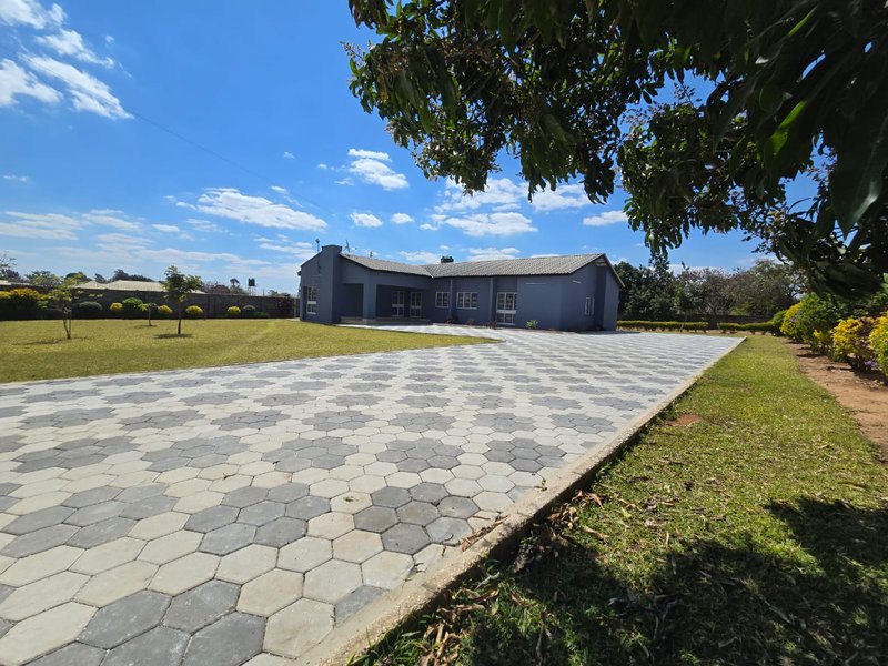 *3-BEDROOM STAND ALONE HOUSE  near AMERICAN EMBASSY