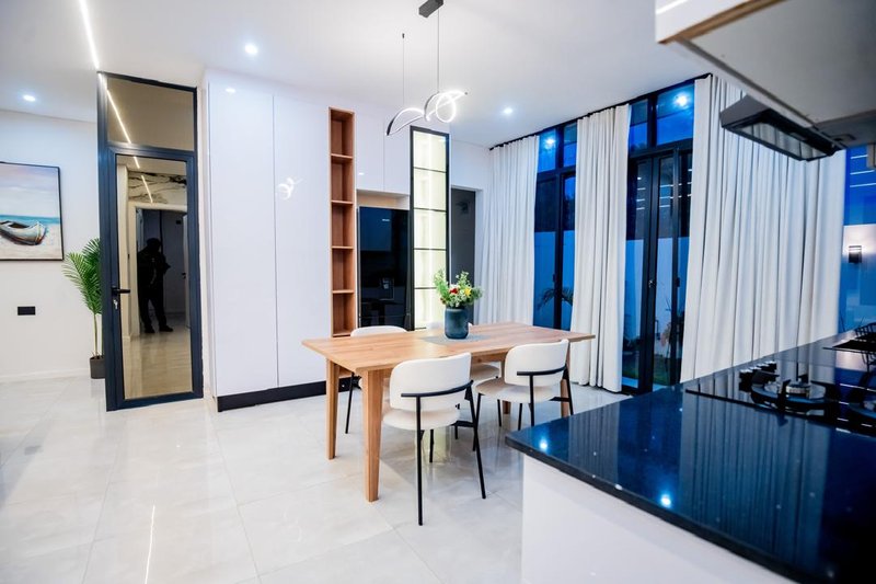 3-BEDROOM FULLY FURNISHED APARTMENT