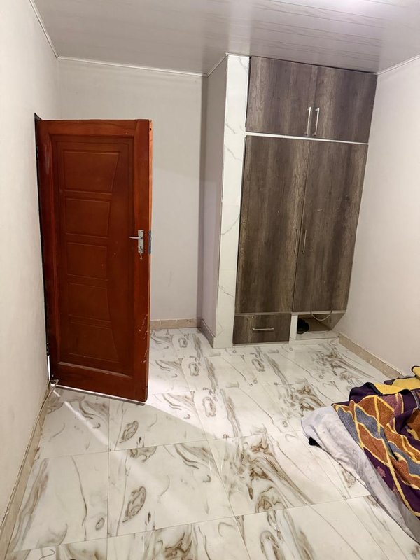 🏠 2-BEDROOM HOUSE FOR RENT | LANDMARK 70/70 ROAD | K3,500 x 2 + SD 🏠Location: Along 70/70 Road, Near Harvest Filling Station, Lusaka