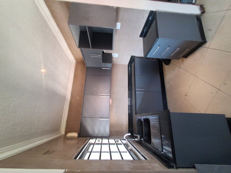 CHUDLEIGH NEAR ZESCO OFFICES| RECENTLY REFURBISH VACANT THREE BED (3) TOWN HOUSE |YARD ONLY TWO HOMES|RENTAL PRICE K10,000