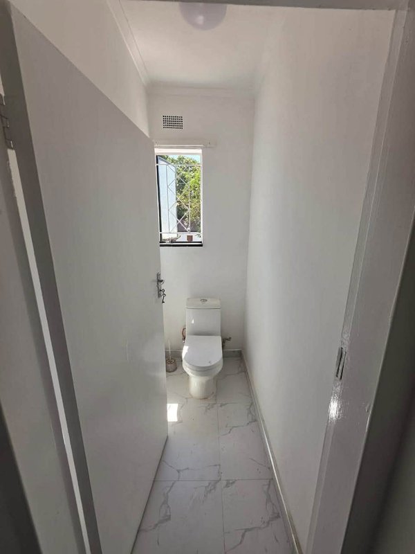 Executive 4 bedrooms double storey house in kitwe