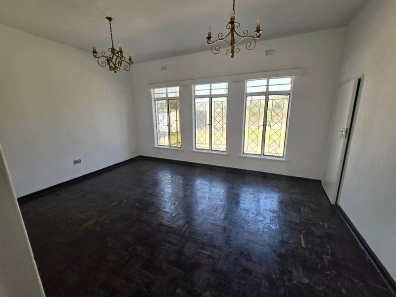 Executive 4 bedrooms double storey house in kitwe