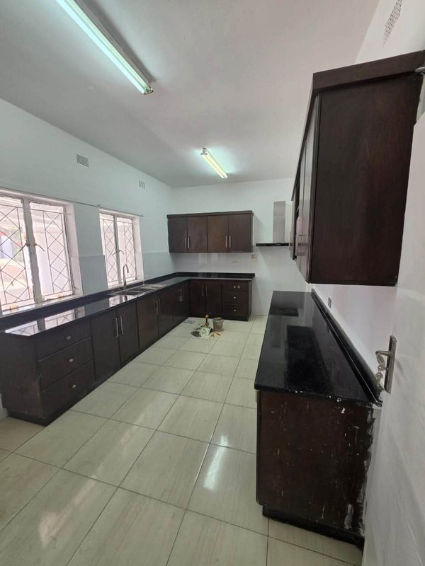 Executive 4 bedrooms double storey house in kitwe