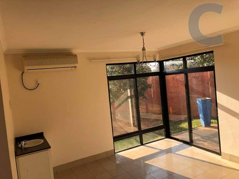 WOODLANDS – EXECUTIVE 4-BEDROOM DOUBLE STOREY HOUSE IN A GATED COMPLEX