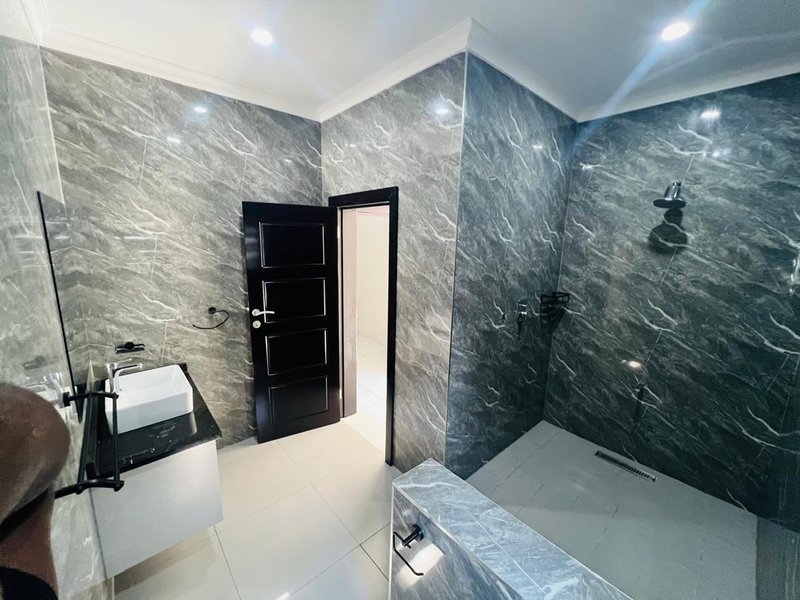 MASSMEDIA|VACANT THREE (3) BED APARTMENTS|UNFURNISHED|RENT|$1,400