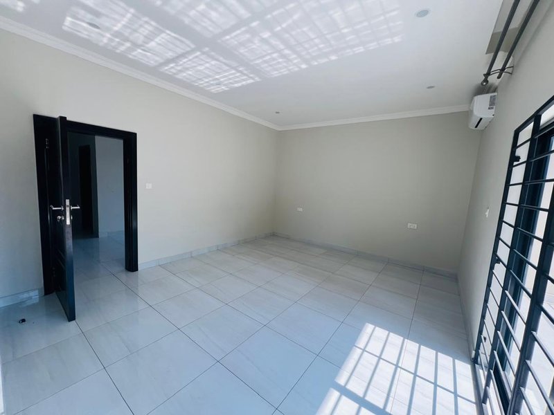 MASSMEDIA|VACANT THREE (3) BED APARTMENTS|UNFURNISHED|RENT|$1,400