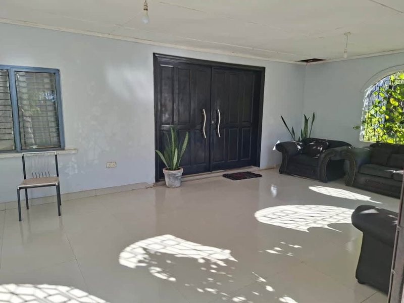 4 bedrooms msc standalone in avondale