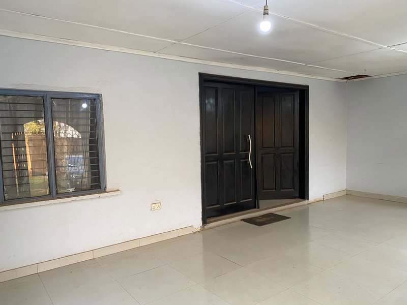 4 bedrooms msc standalone in avondale