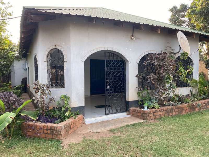 4 bedrooms msc standalone in avondale