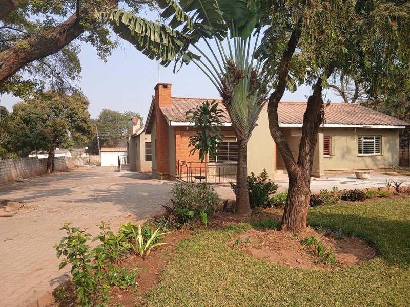 AVONDALE|SPACIOUS THREE (3) BED MSC FREE STAND HOUSE|YARD ONLY 3*UNITS|K12,000