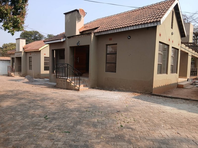 AVONDALE|SPACIOUS THREE (3) BED MSC FREE STAND HOUSE|YARD ONLY 3*UNITS|K12,000