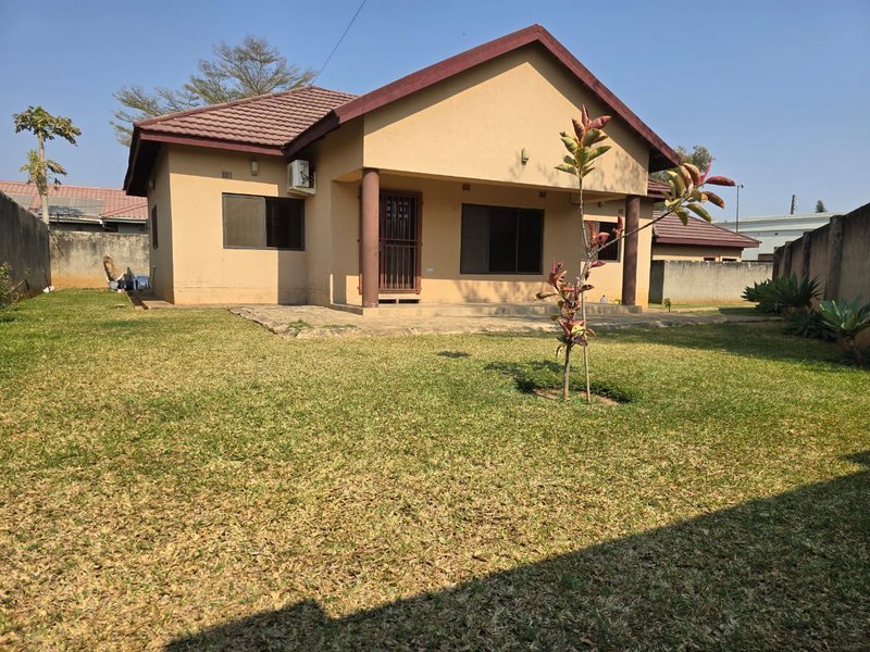IBEX NEAR THE AMERICAN EMBASSY|NEAT THREE (3) BEDROOM FLAT|RENT|YARD ONLY THREE  (3) FLATS|K17,000