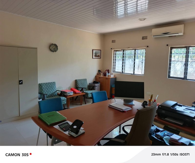 🚨AVAILABLE SEPTEMBER MONTH-END ‼️🚨RHODESPARK|FREE STAND|EXECUTIVE THREE (3) BEDROOM OFFICE PLUS POOL ROOM & BOARDROOM|SHARED  COMPOUND|ÇOMMERICAL USE ONLY|K33,000