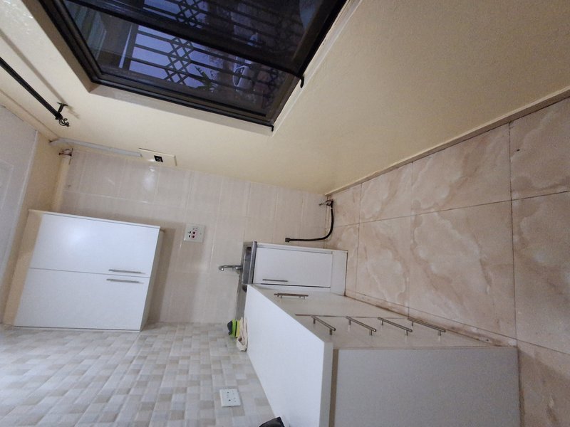 NEW KASAMA NEAR MFEZ AREA|ONE BED APARTMENT|RENT|K4000 {INCLUSIVE OF ALL BILLS}|SOLAR BACK-UP