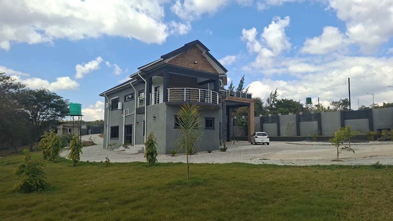 5-BEDROOM DOUBLE-STOREY HOUSE FOR RENT – STATE LODGE